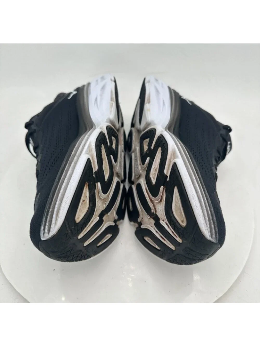 Hoka One One Bondi 8 Women Size 7.5B 1127952-BWHT Black White Shoes